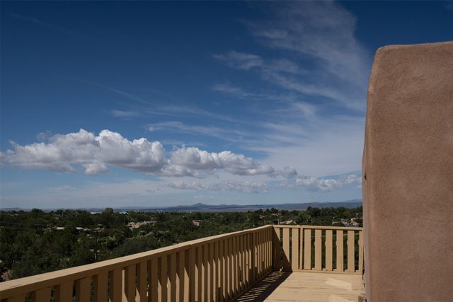 1314 Madrid, Santa Fe, NM 87505
