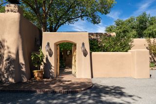 1314 Madrid, Santa Fe, NM 87505