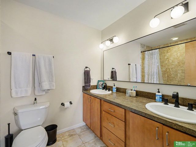 717 Pacific Street, Omaha, NE 68108
