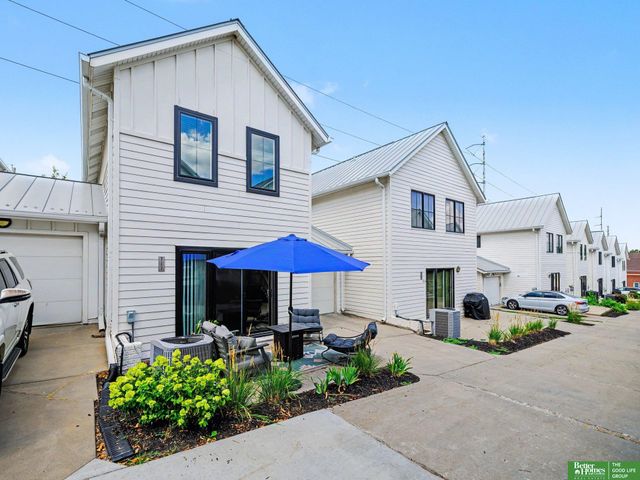 717 Pacific Street, Omaha, NE 68108