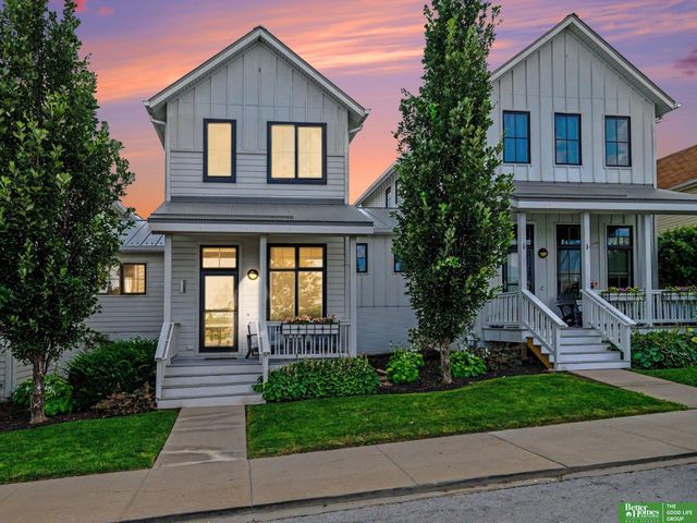 717 Pacific Street, Omaha, NE 68108