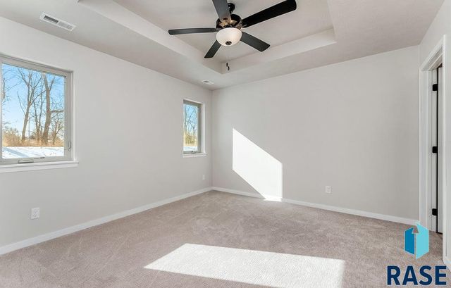 215 E Countryside Ave Avenue, Lennox, SD 57039