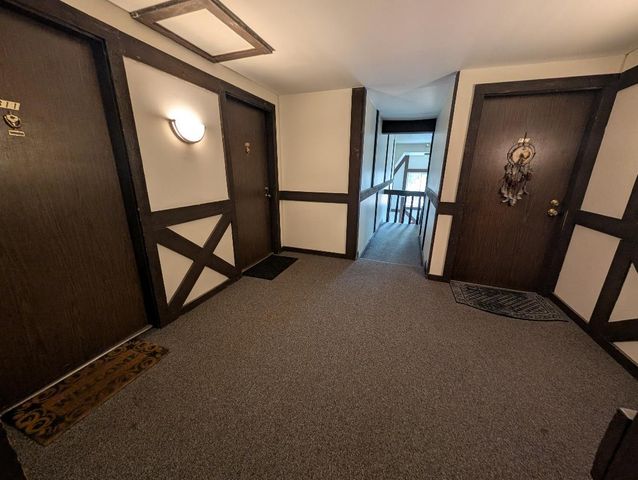 13628 Royal Court 811, Crestwood, IL 60418