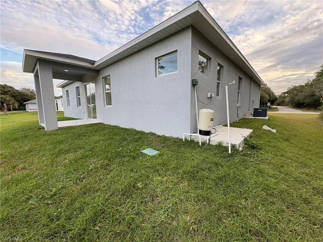 937 Sentinela BLVD, Lehigh Acres, FL 33974