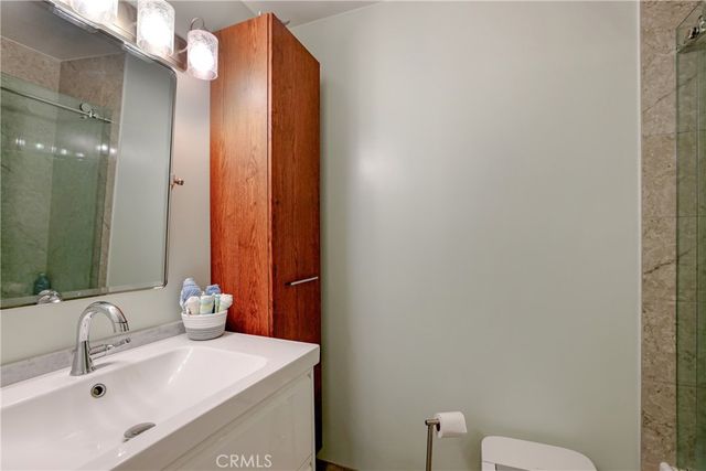 569 E Tujunga Avenue B, Burbank, CA 91501