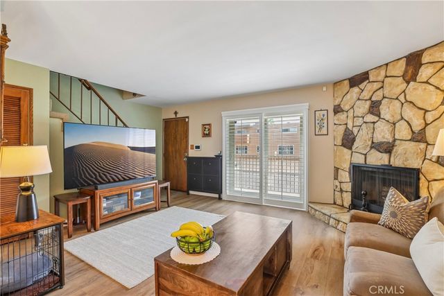 569 E Tujunga Avenue B, Burbank, CA 91501