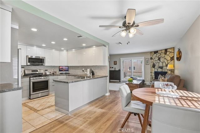 569 E Tujunga Avenue B, Burbank, CA 91501