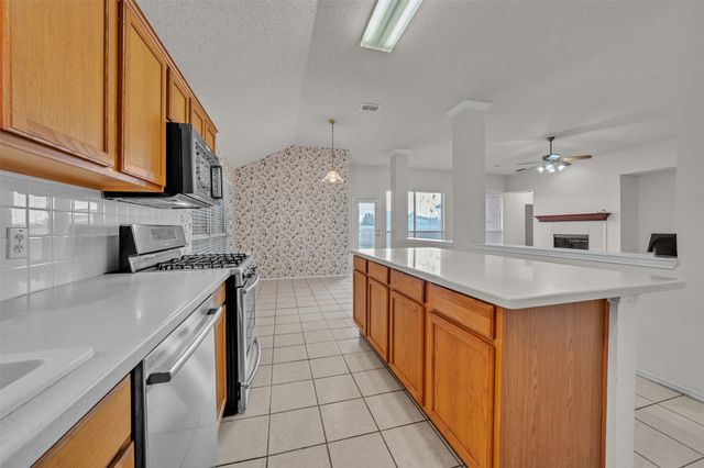 3200 Elmwood Drive, Mesquite, TX 75181