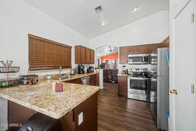 24779 W WAYLAND Drive, Buckeye, AZ 85326