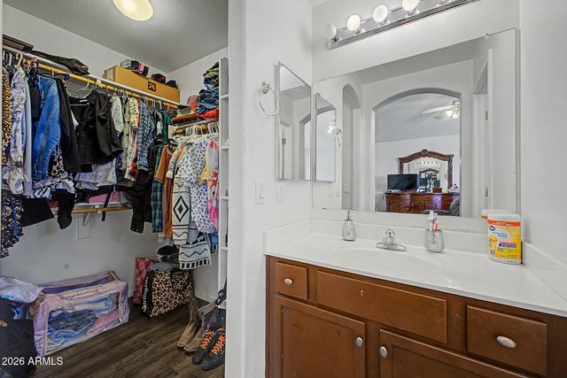 24779 W WAYLAND Drive, Buckeye, AZ 85326