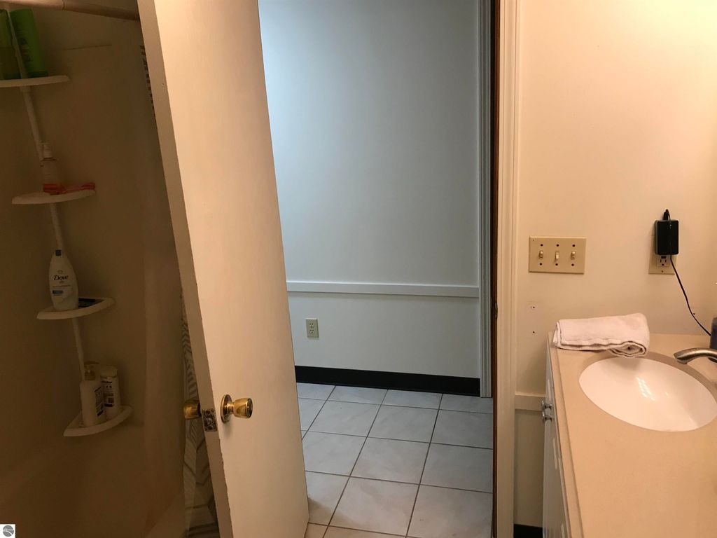 Image 14 of property listing at 1915 Stockman, Mt Pleasant, MI 48858