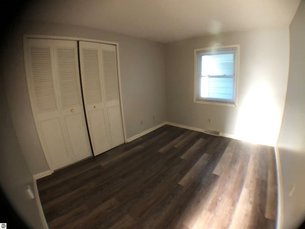 Image 6 of property listing at 1915 Stockman, Mt Pleasant, MI 48858