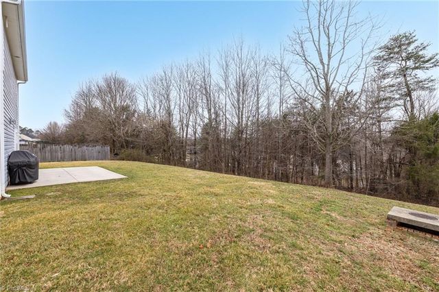 429 Rockbridge Drive, Kernersville, NC 27284