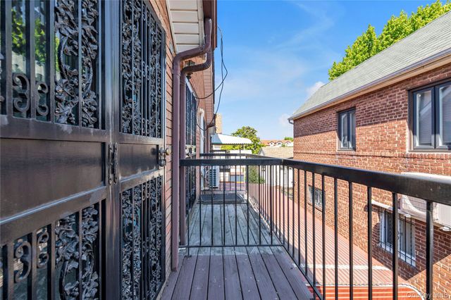 136-49 58th Avenue, Flushing, NY 11355