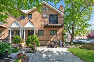136-49 58th Avenue, Flushing, NY 11355