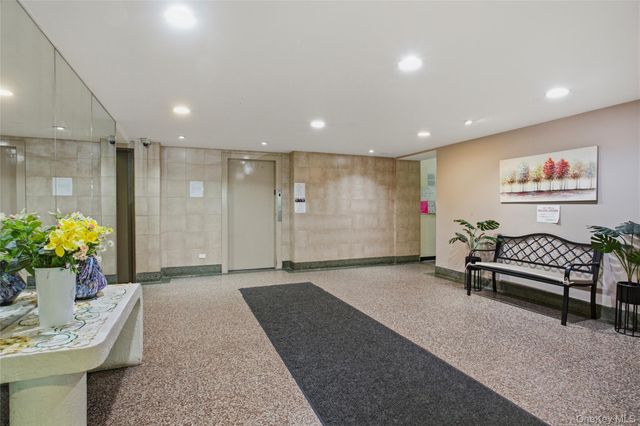 6485 Broadway 5K, Bronx, NY 10471