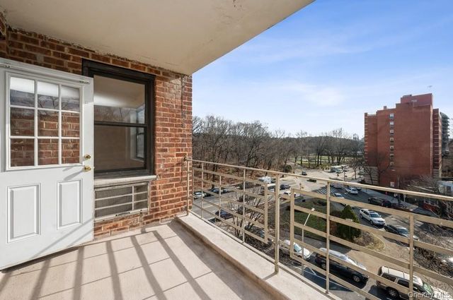 6485 Broadway 5K, Bronx, NY 10471