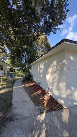 328 SAN LANTA CIRCLE, Sanford, FL 32771