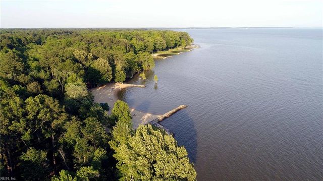 2031 Hornes Lake RD, Williamsburg, VA 23188