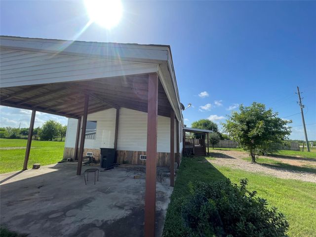 711 Fm 360 Road, Beasley, TX 77417