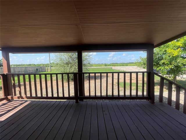 711 Fm 360 Road, Beasley, TX 77417