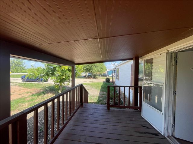 711 Fm 360 Road, Beasley, TX 77417