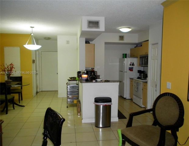 2493 Centergate Dr 102, Miramar, FL 33025