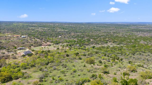 305 Running Brook TRL, Spicewood, TX 78669