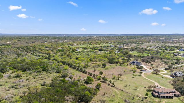 305 Running Brook TRL, Spicewood, TX 78669
