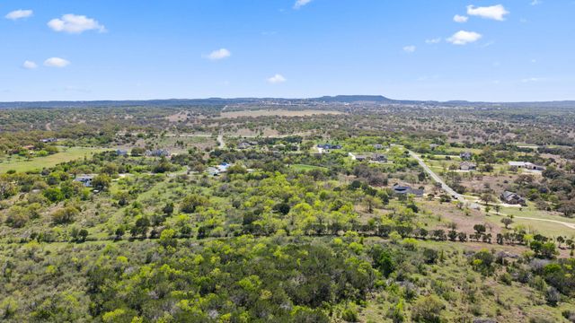 305 Running Brook TRL, Spicewood, TX 78669