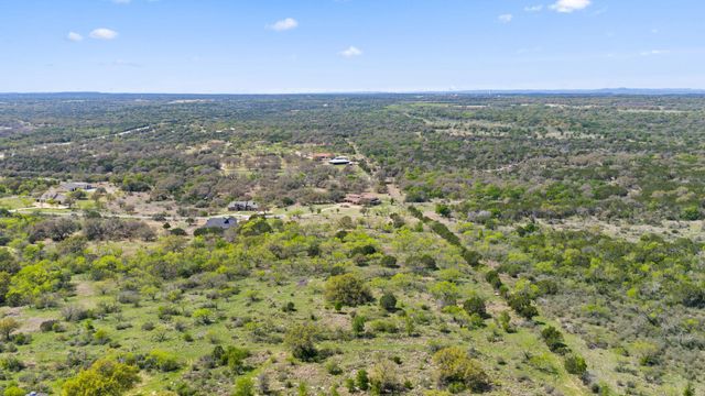 305 Running Brook TRL, Spicewood, TX 78669