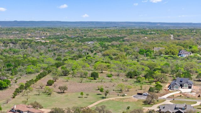 305 Running Brook TRL, Spicewood, TX 78669