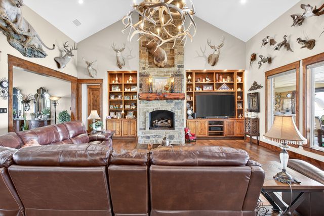 501 Alsdorf Road, Ennis, TX 75119