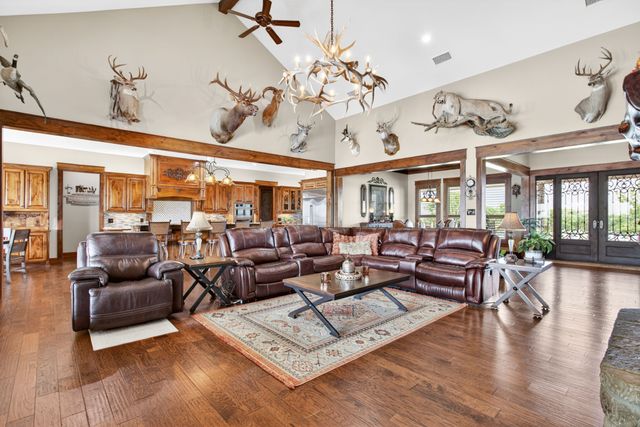 501 Alsdorf Road, Ennis, TX 75119