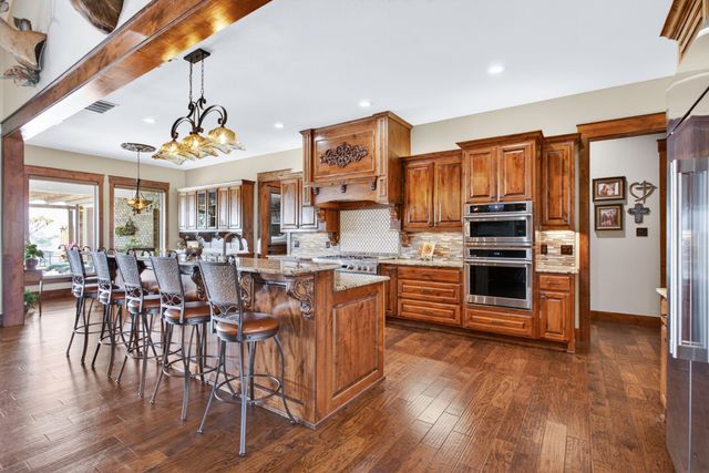 501 Alsdorf Road, Ennis, TX 75119
