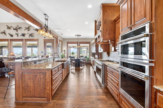 501 Alsdorf Road, Ennis, TX 75119