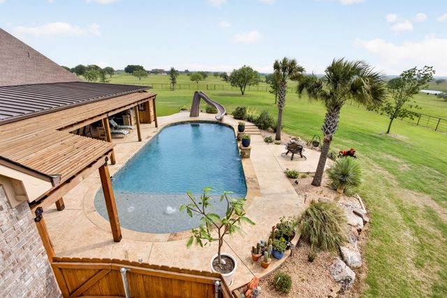 501 Alsdorf Road, Ennis, TX 75119