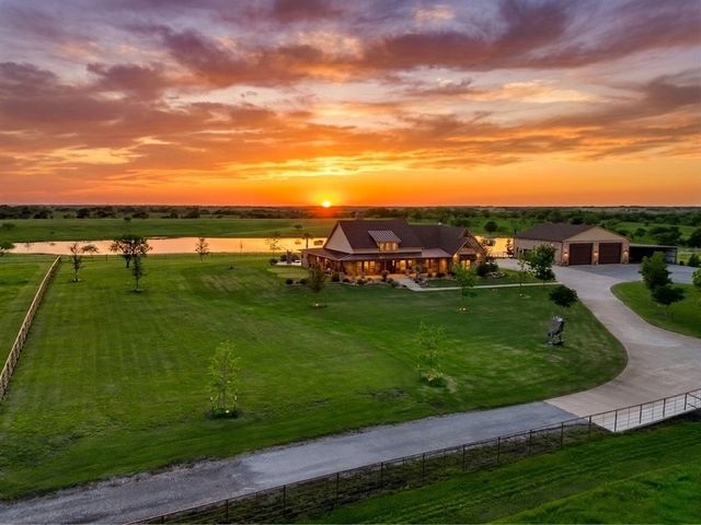 501 Alsdorf Road, Ennis, TX 75119