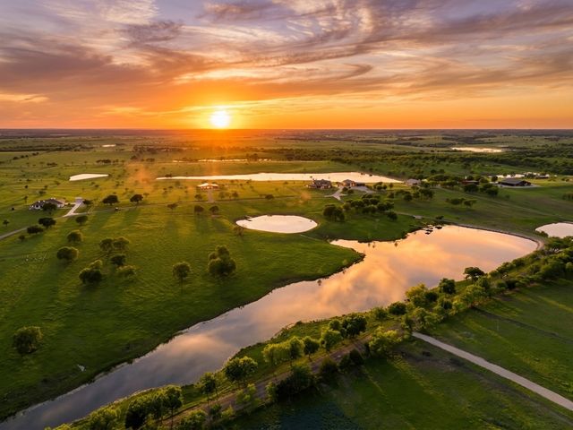501 Alsdorf Road, Ennis, TX 75119