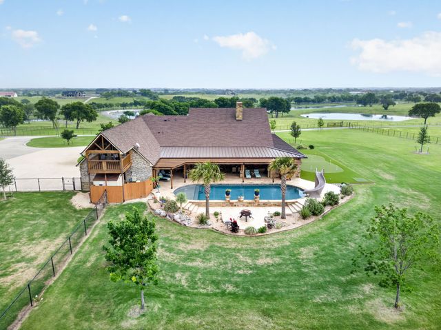 501 Alsdorf Road, Ennis, TX 75119
