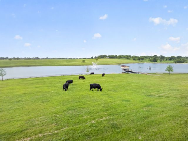 501 Alsdorf Road, Ennis, TX 75119