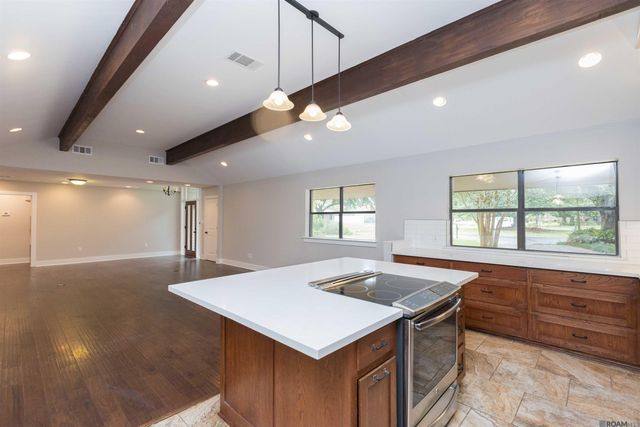 7601 Amesbury Cir, Baton Rouge, LA 70808