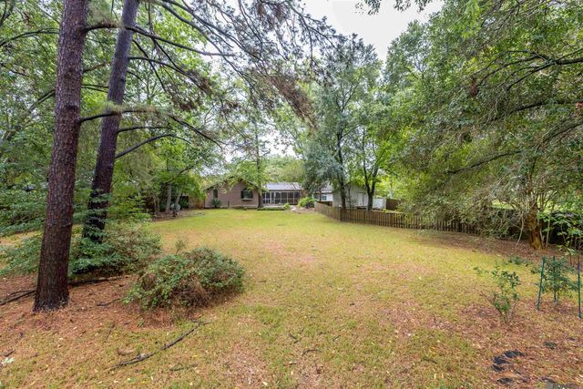 7601 Amesbury Cir, Baton Rouge, LA 70808