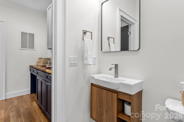 121 Laurel Loop, Asheville, NC 28806