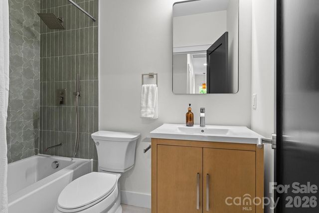 121 Laurel Loop, Asheville, NC 28806