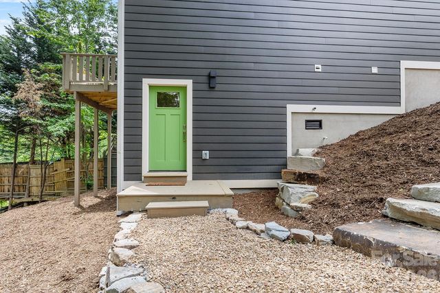 121 Laurel Loop, Asheville, NC 28806