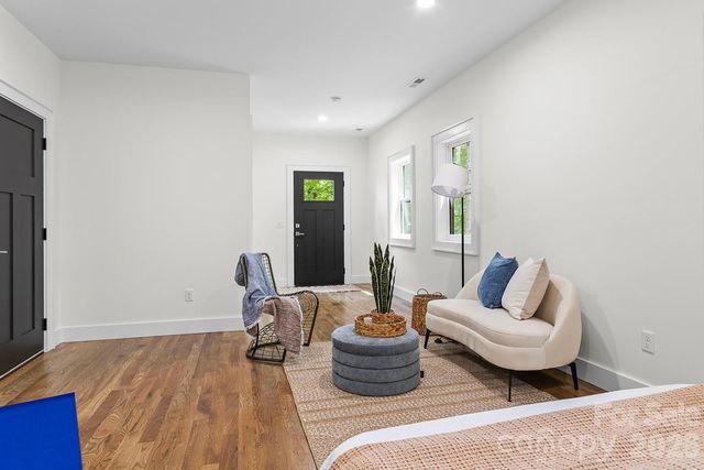 121 Laurel Loop, Asheville, NC 28806
