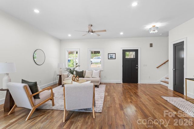 121 Laurel Loop, Asheville, NC 28806