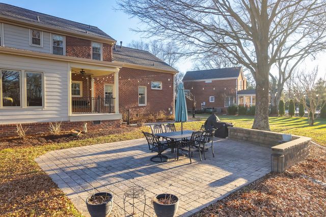 1379 Caroline Cir, Franklin, TN 37064