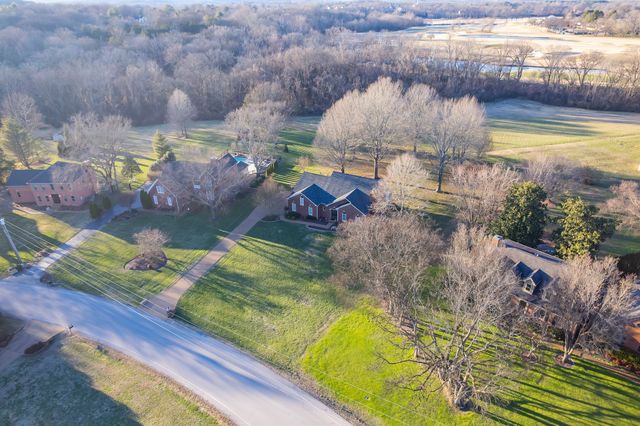 1379 Caroline Cir, Franklin, TN 37064